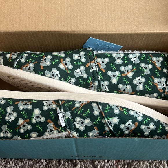 Toms Shoes - NWT - Toms - Green Koala Slip on Alpargata Flats